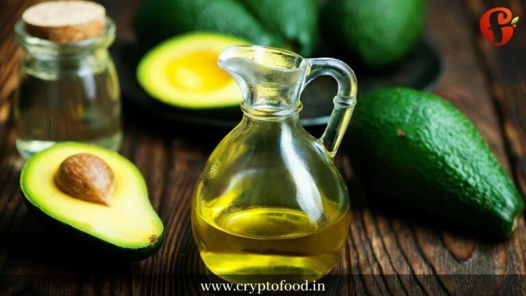 Avocado Oil: Benefits, Uses, and Possible Side Effects Avocado oil is an oil extracted from the fruit of the avocado plant. It is a high-fat oil that has an unusual composition.