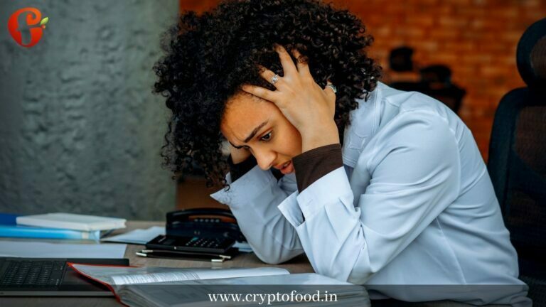 5 Toxic Behavior Trait That Are Not Accepted In Workplace People with toxic behavior are difficult to work with. People who are toxic or difficult at work generally exhibit the following traits.