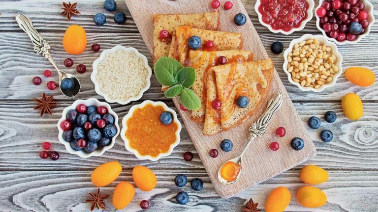 Find oats pancake recipes that will help you eat healthy and maintain a healthy weight. Follow us for healthy oats pancake recipes.