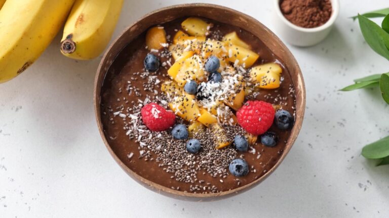 As much as my family does, I hope you like this chocolate smoothie bowl. How can you refuse something that is so wonderful, creamy, and refreshing? Enjoy!