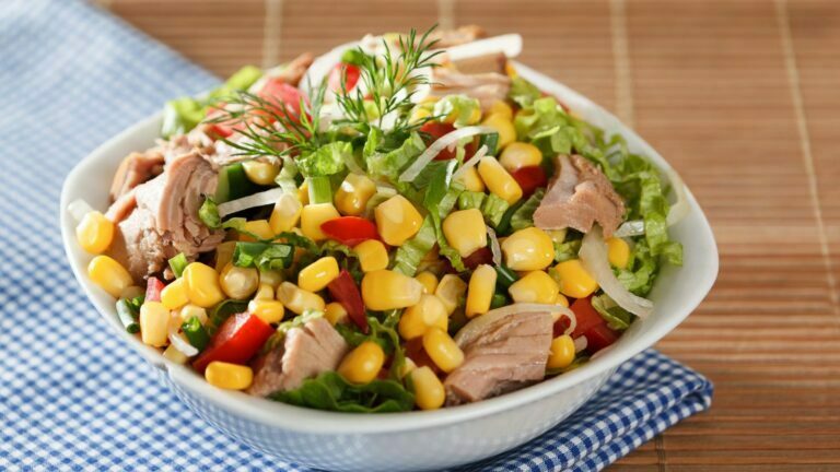 Here are some awesome and tasty fresh corn salad recipe easy to make cooking and not complex during the summer months.