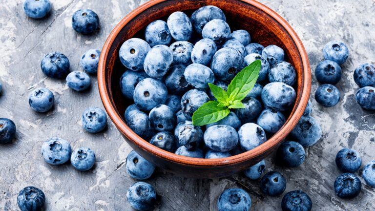 Bilberries may prevent blood clot formation in part due to their high vitamin K content, lowering your risk of heart attack and stroke.